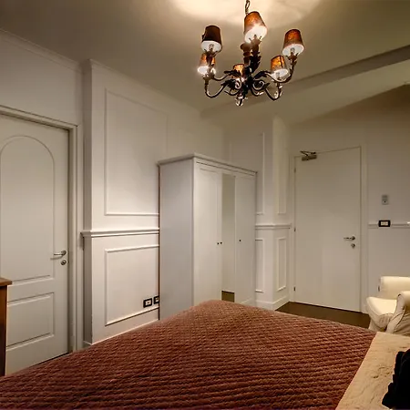 The B Place روما