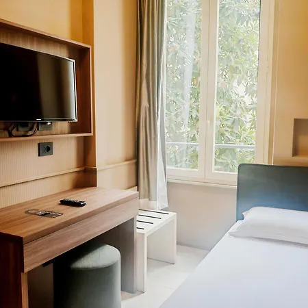 Otel The B Place