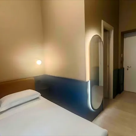 The B Place 3*
