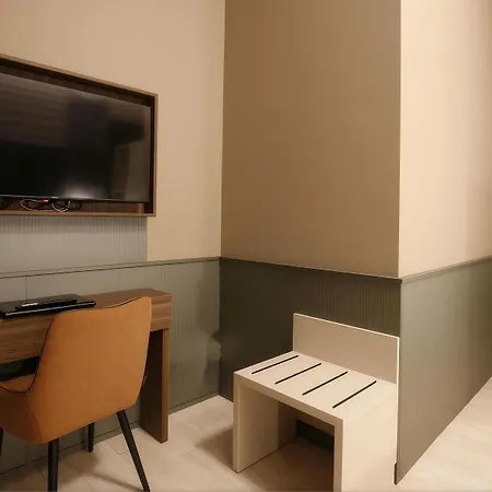 Hotel The B Place 3*