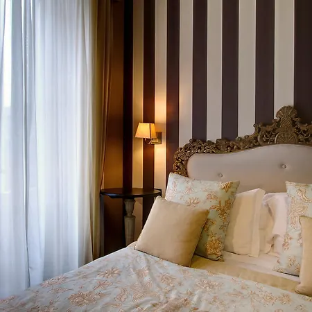 Otel The B Place