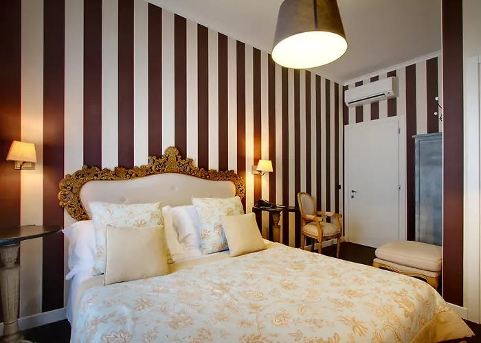 Отель The B Place 3*