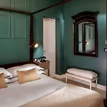 The B Place 3*