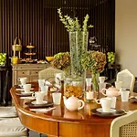The B Place Hotel